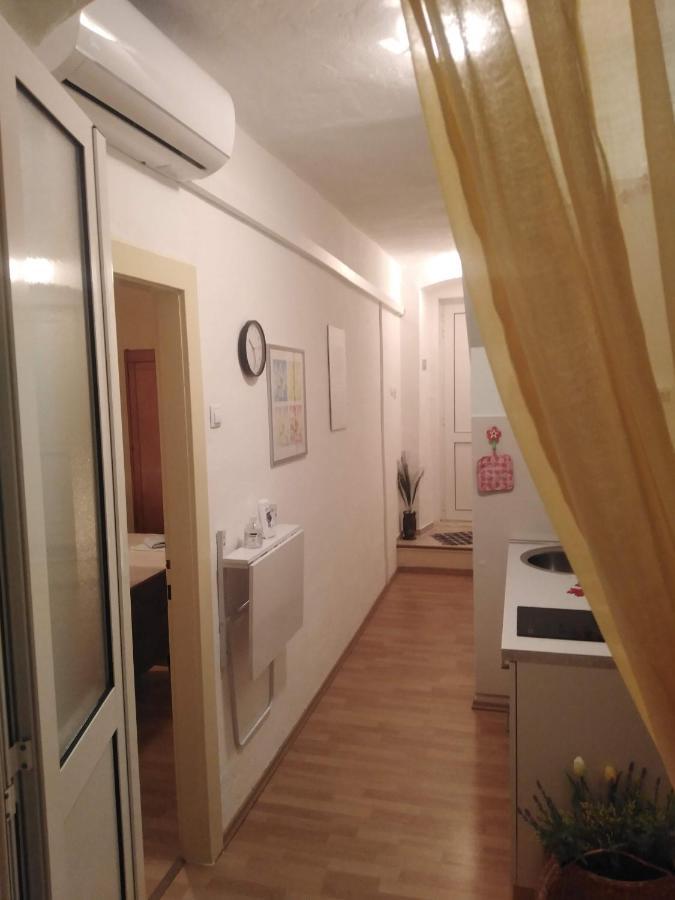 Apartment Nada Повля Екстериор снимка