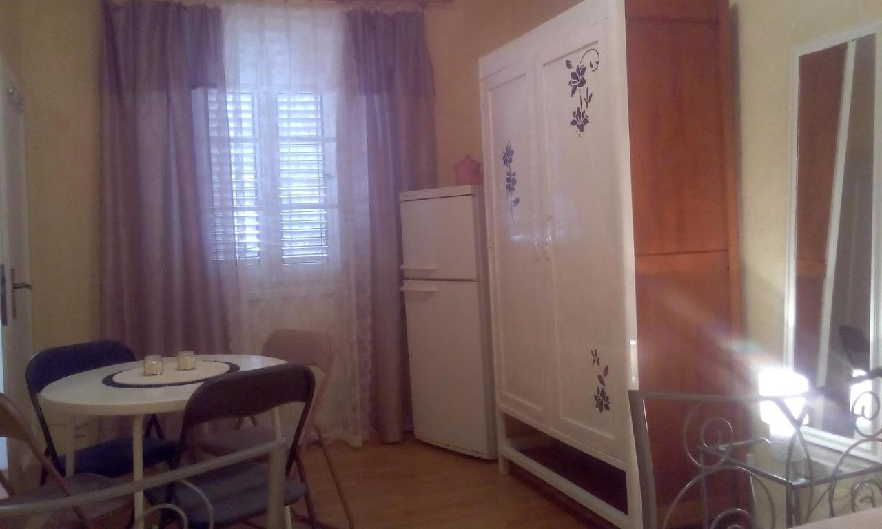 Apartment Nada Повля Екстериор снимка