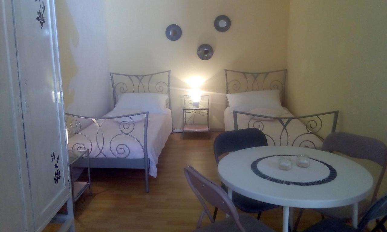 Apartment Nada Повля Екстериор снимка