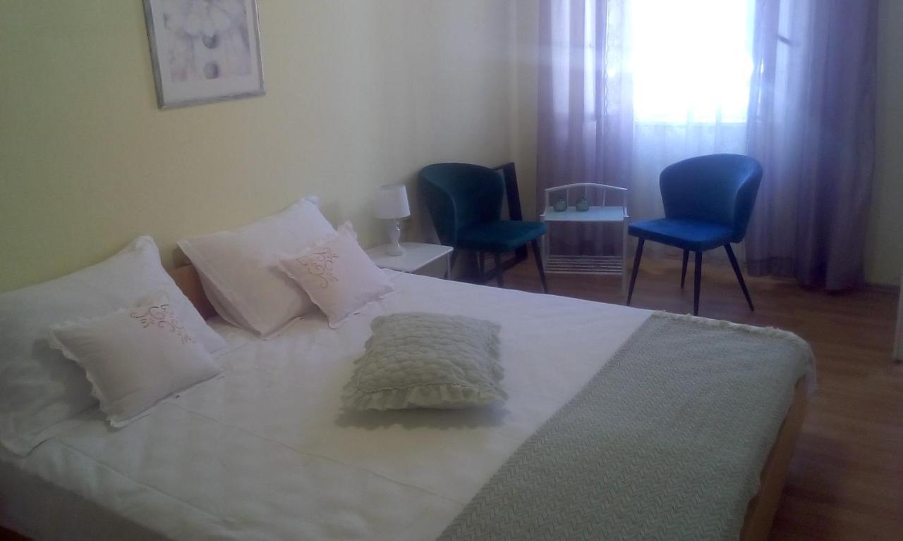 Apartment Nada Повля Екстериор снимка