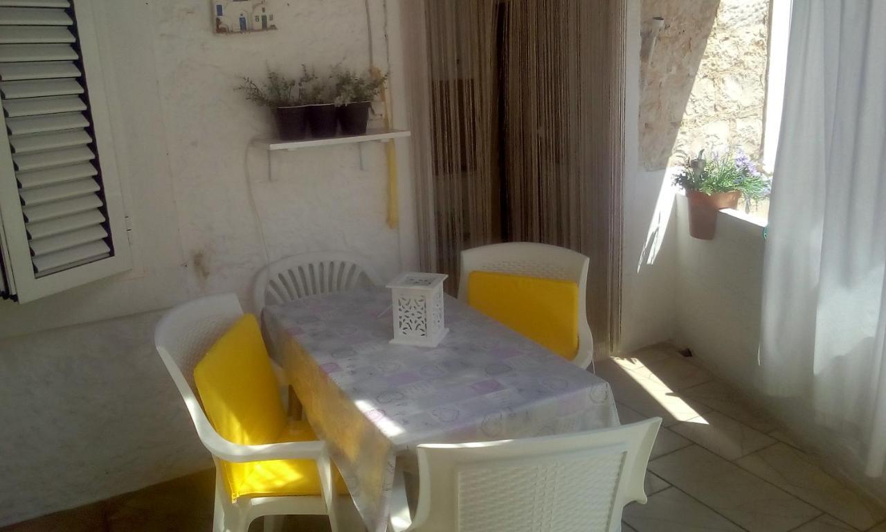 Apartment Nada Повля Екстериор снимка
